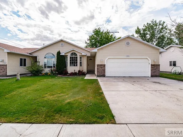 3290 S Carolyn Ln, Ammon, ID 83406