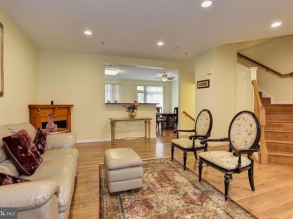 5th image of 2200 Barnet Ct