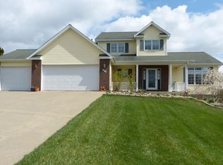 972 202nd Ave, Pella, IA
