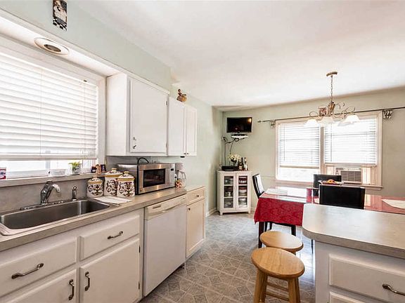 4th image of 13210 87th St