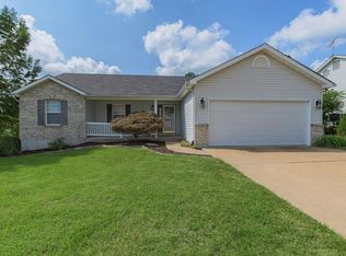 2828 Maplewood Ct, High Ridge, MO 63049