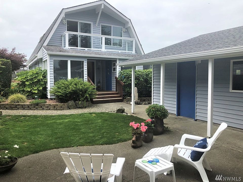 1st image of 425 Duck Lake Dr SE