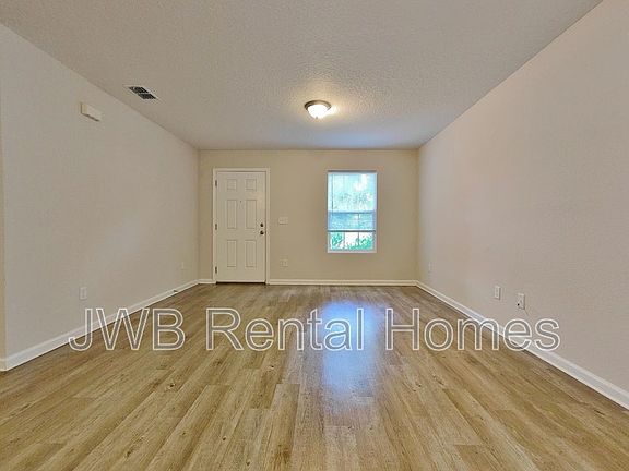 5th image of 2906 W 12th St