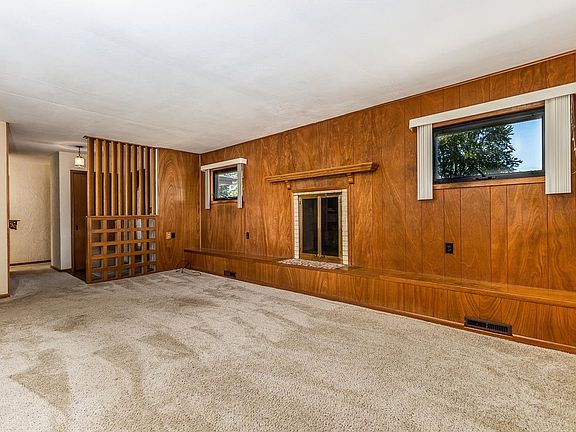 5th image of 1504 1st Ave E