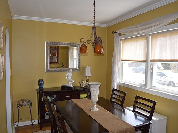5th image of 36 Peach Grove Dr