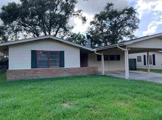 824 S 14th 1/2 St, Nederland, TX 77627