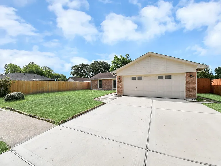14007 Fleur De Lis Blvd — Photo 5