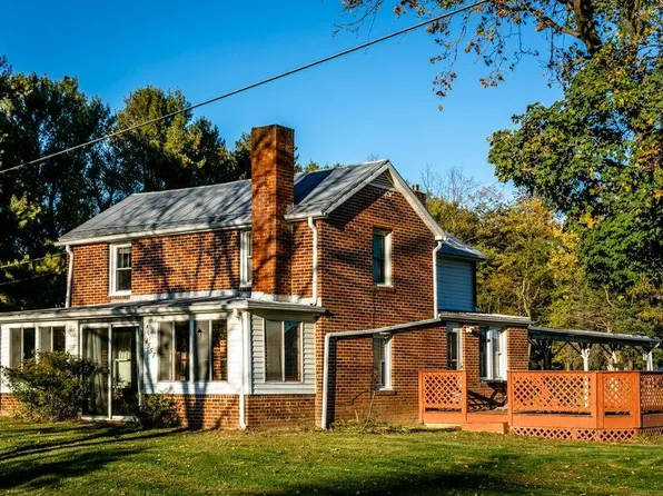 4551 Lawyer Rd, McGaheysville, VA 22840