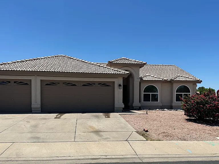 Rare 3-car garage home with close access to Loop 202.