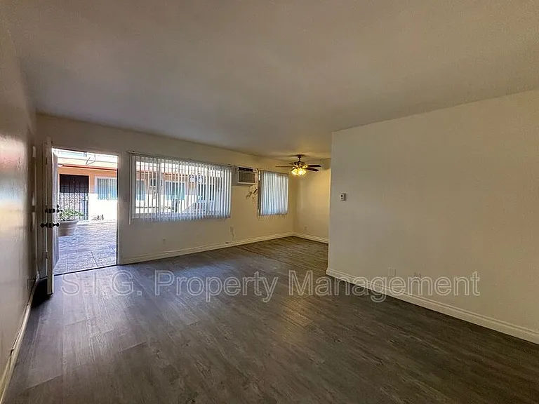 526 E Windsor Rd #3 — Photo 4