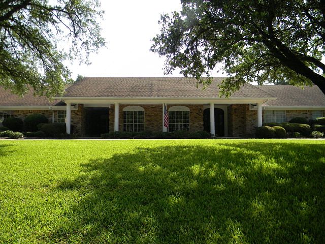 1st image of 1317 Live Oak Ln