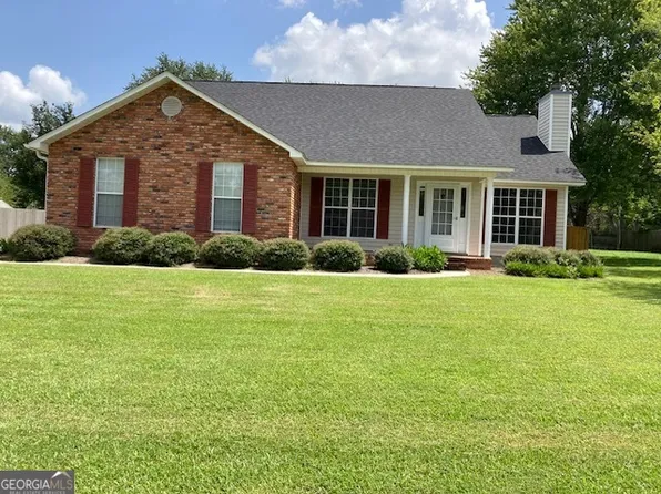 104 Westchester Dr, Dublin, GA 31021