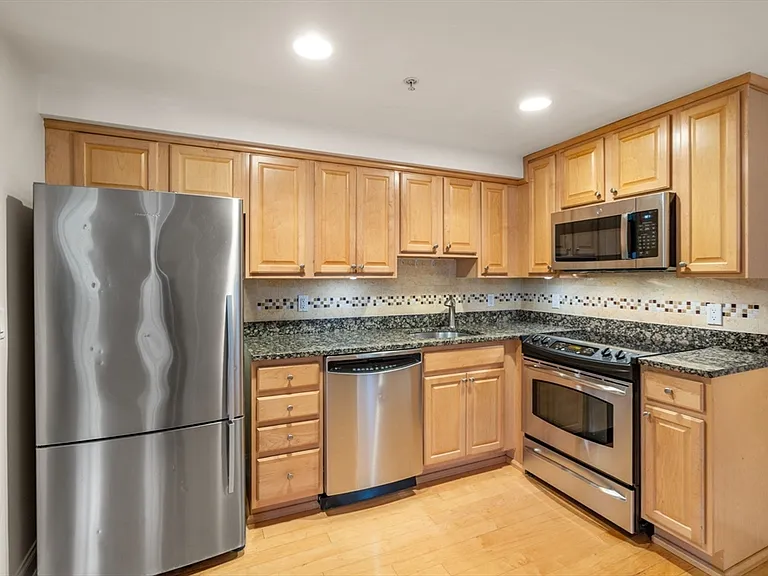 20 Chapel St #309B — Photo 8