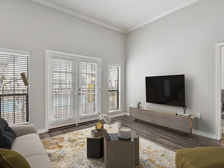 404 Rio Grande — Photo 15