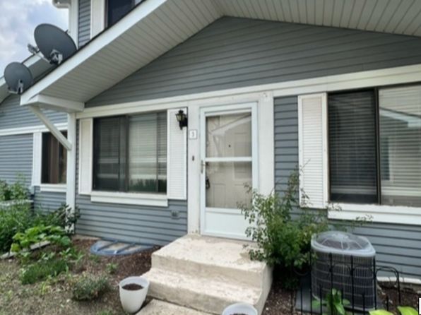 2S763 Winchester Cir E UNIT 3