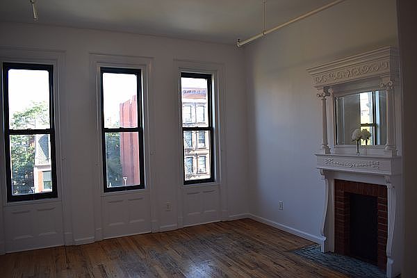 1st image of 454 W 145th St #4