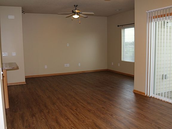 3rd image of 1805 SW White Birch Cir Unit 4