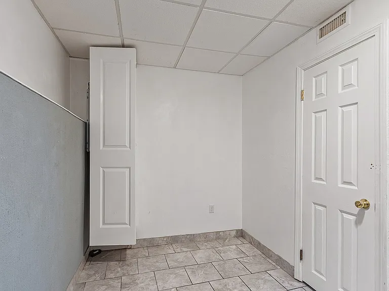 40 Aetna St #G2 — Photo 5