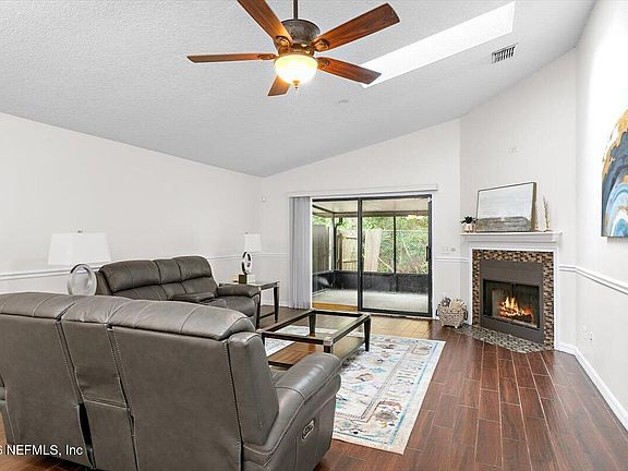 4th image of 4334 LAKE WOODBOURNE Drive S
