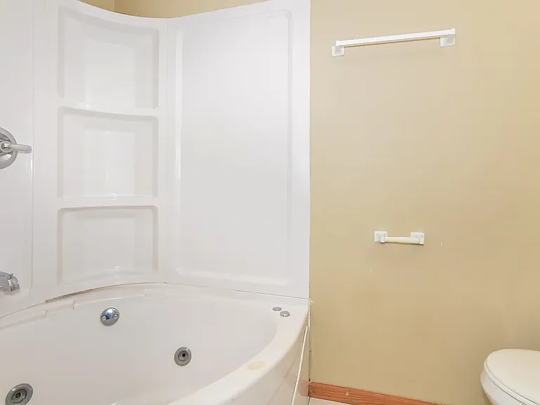 3221 Random Rd — Photo 2