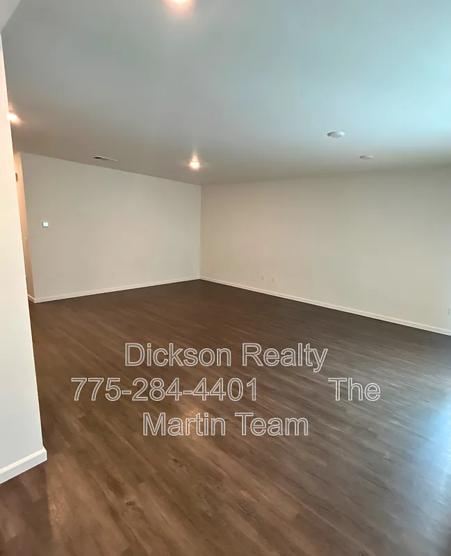 3 bed, 2.5 bath, 2170 sqft, $2,595 — Photo 3