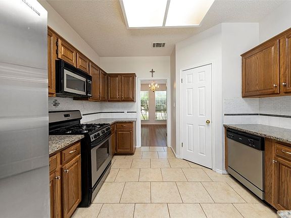 5th image of 18017 Dansworth Dr