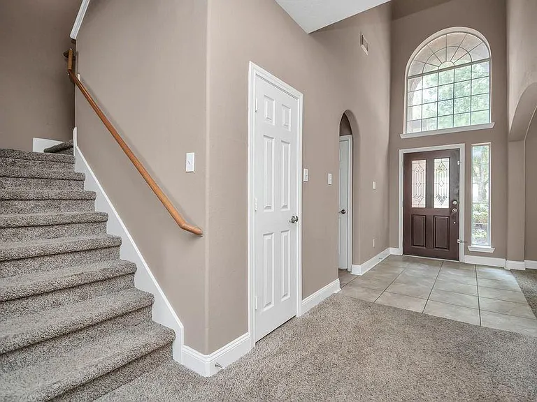 1914 Lenora Ct — Photo 7