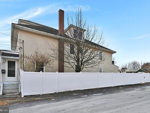 2nd image of 332 N Nice St
