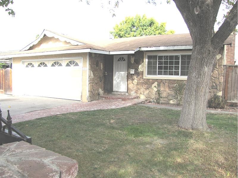 1st image of 966 Cotton Tail Ave