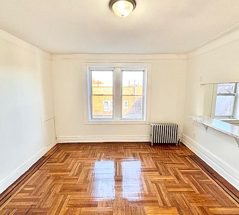 4th image of 289 Lincoln Ave #22