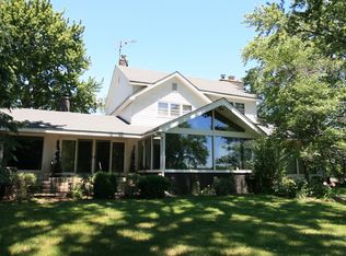 3916 Ames Rd, Crystal Lake, IL 60012