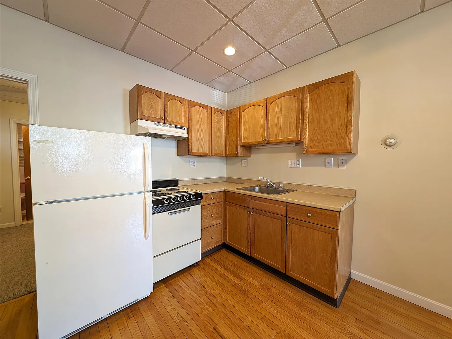 Studio, 350 sqft, $2,000 — Photo 2
