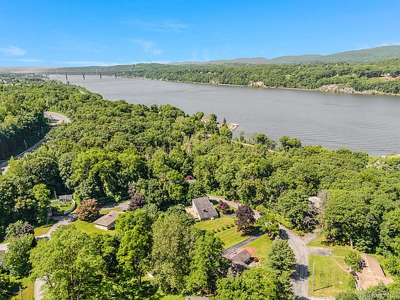 4th image of 13 Riverview Circle