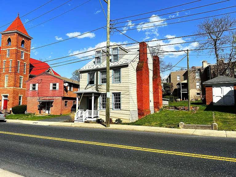 409 N Augusta St #A — Photo 41