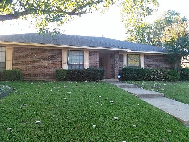 1st image of 2004 Sierra Dr
