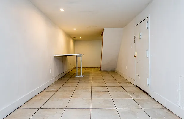 Rented by Nooklyn NYC LLC | media 21