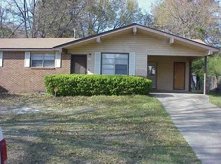 217 Palomino Ln, Warner Robins, GA