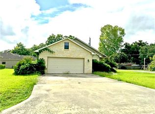 1506 N Rusk St, Wharton, TX 77488