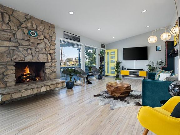 5th image of 7332 Pacific View Dr