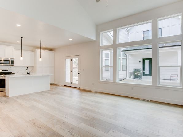 622 W Murray Meadow Ln #102, Salt Lake City, UT 84123