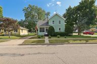 Washington Ave-S0609-001.jpg
