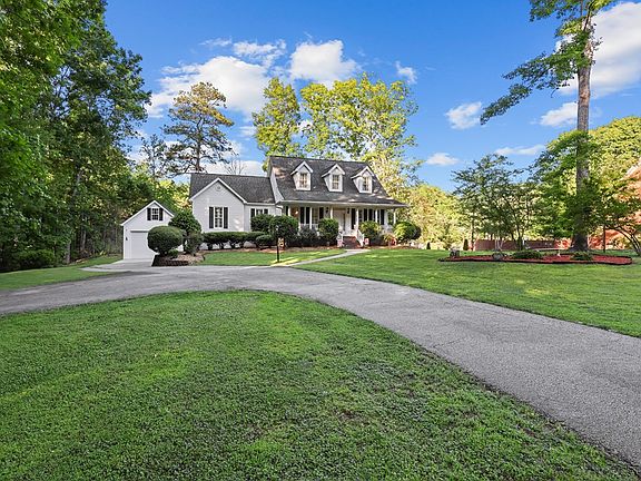 3rd image of 114 Creekside Ct
