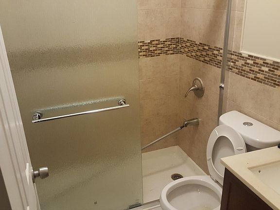 4th image of 1435 E 84th St #1