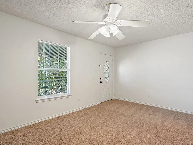 854 Lago Vista Dr — Photo 19