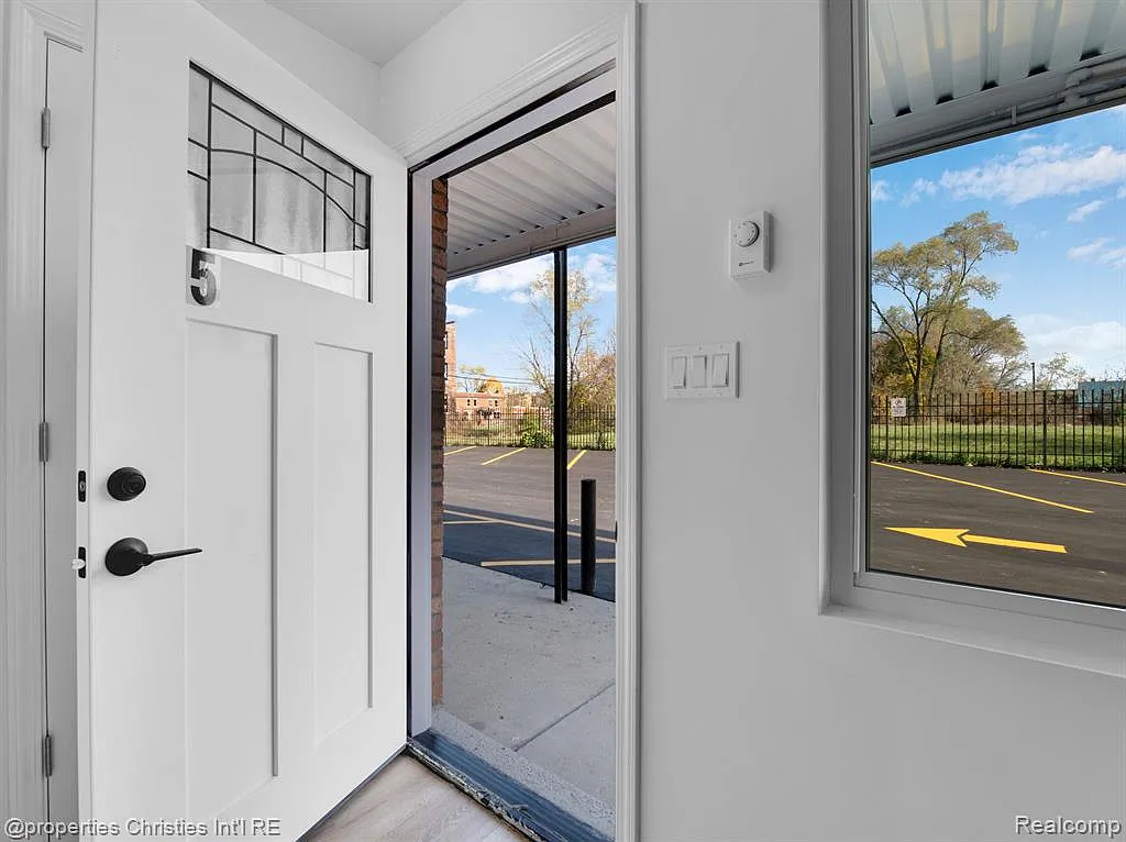 1 bed, 1.0 bath, 550 sqft, $1,100 — Photo 3