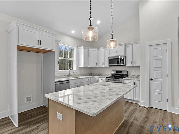 3rd image of 431 Raleigh Ave