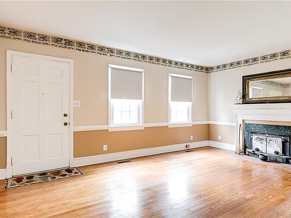 3rd image of 6901 W Grace St
