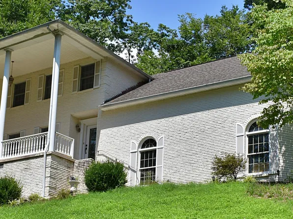 395 Yorkshire Dr, Harrogate, TN 37752