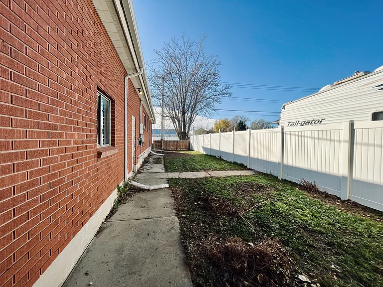 2490 W 7800 S #BASEMENT — Photo 5