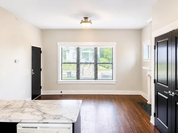 1011 S 30th Ave #1001-01, Omaha, NE 68105